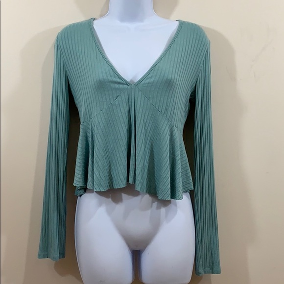 wild fable Tops - Wild Fable Long Sleeve Crop V-Neck Shirt  Size S
